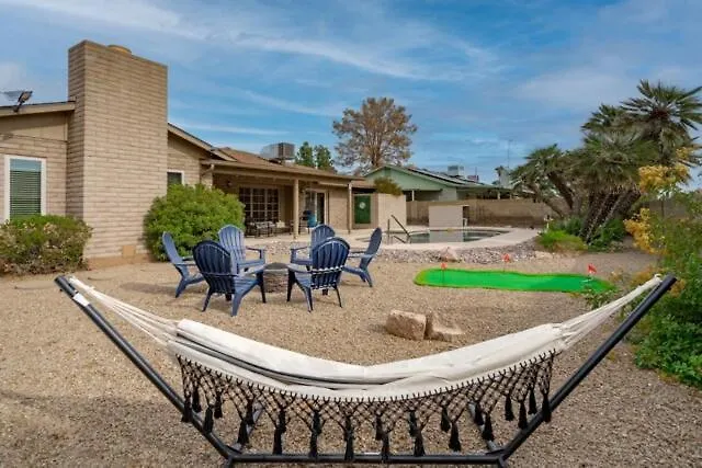 Holiday home Desert Oasis With Pool And Games Phoenix