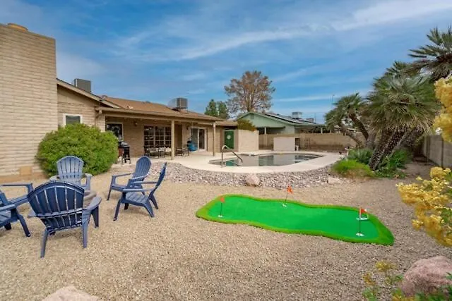 Desert Oasis With Pool And Games Phoenix Holiday home